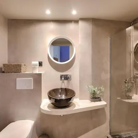Design In Le Marais Apartment *