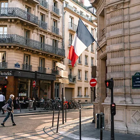 Apartment Design In Le Marais